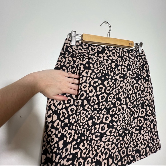 LOFT Black & Tan Cheetah Print Pencil Mini Skirt - Picture 2 of 10